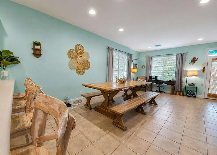 Holiday home House With Water Views Pools & Short Walk To Gulf Shores
