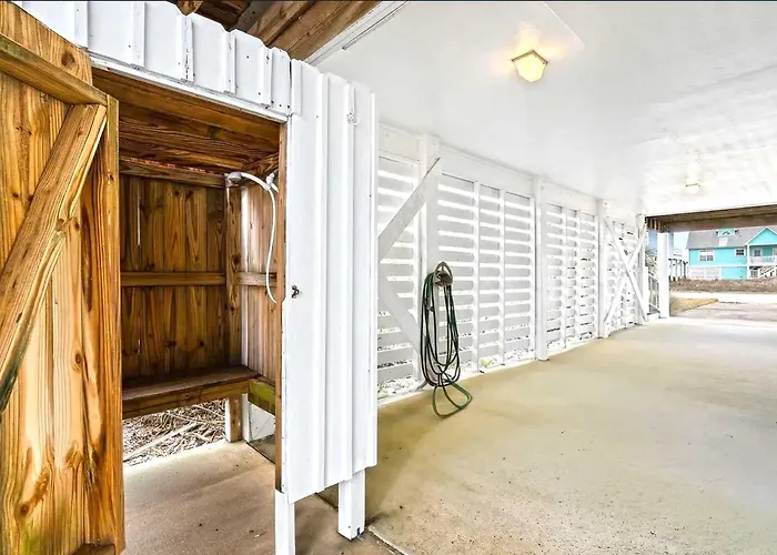 Holiday home House With Water Views Pools & Short Walk To Gulf Shores