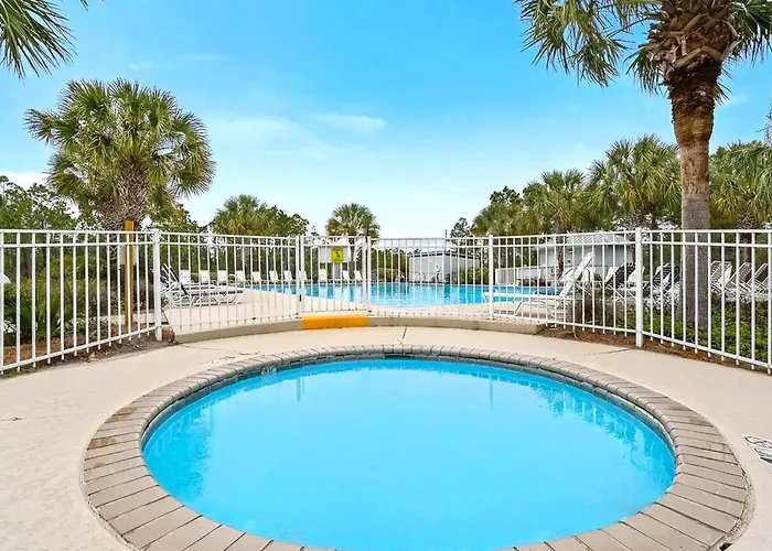 House With Water Views Pools & Short Walk To Gulf Shores